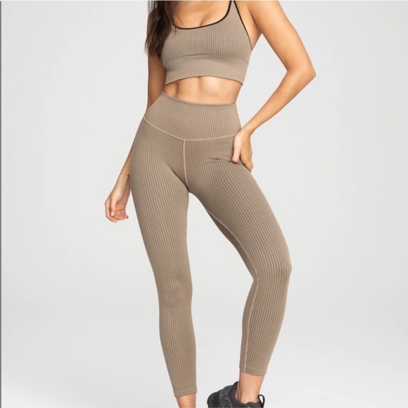 Good American Ribbed leggings - Picture 5 of 10